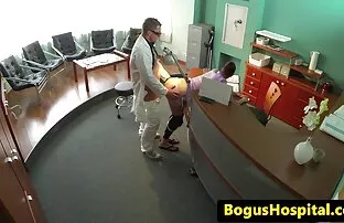 XXX ट्रांस सुनहरे बालों वाली हिंदी में सेक्सी पिक्चर वीडियो लगाया में एक छेद सुंदर लड़की