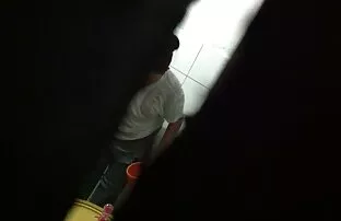 XXX होटल सेक्सी पिक्चर वीडियो में हिंदी में काली औरत अपनी मांसपेशियों घमंड