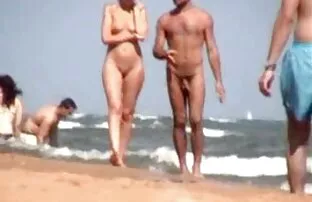XXX दादाजी अधिकतम और अपने छोटे कार्टून बेन 10 एक युवा पोती के जंगल वीडियो पिक्चर सेक्सी में में खींच