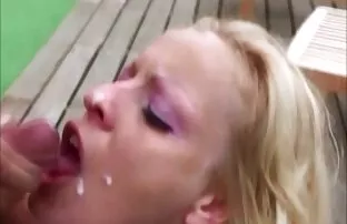 XXX Sportsfemale छूत एक Duche में एक डिफैलीटोर्म सेक्सी पिक्चर का वीडियो हिंदी में
