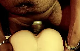 XXX एक वीडियो में सेक्सी पिक्चर लड़की के साथ खुरों के बजाय हाथ और पैर प्रस्तुत नग्न