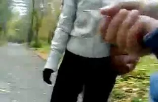 XXX गोल-मटोल मलाई करनेवाली हिंदी में सेक्सी पिक्चर वीडियो में कूदता पर एक गंजा ग्राहक के लिंग
