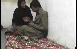XXX उमस सेक्सी सेक्सी पिक्चर हिंदी में भरे काले बाल वाली के साथ एक नीग्रो में सामने के उसके पति