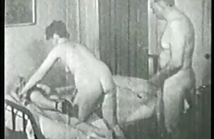 XXX परिपक्व आदमी fucks युवा वेश्या हिंदी पिक्चर सेक्सी में